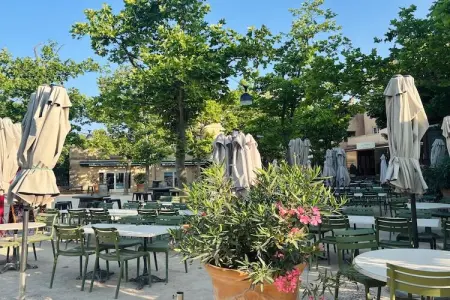 Pierre & Vacances Village Pont Royal en Provence Apartment 8 people - 2 bedrooms + 1 sleeping alcove - Balcony, Appartement avec accès aux piscines à vagues - Photo 18