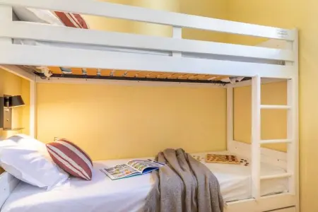 Pierre & Vacances Village Pont Royal en Provence Apartment 7 people - 1 bedroom + 1 sleeping alcove - Balcony or balcony - Air-c, Séjour familial au bord de la rivière avec balcon - Photo 10