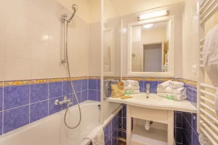 Pierre & Vacances Village Pont Royal en Provence Apartment 5 people - 1 bedroom - Balcony or terrace, Retraite en bord de rivière près de Cannes - Photo 7