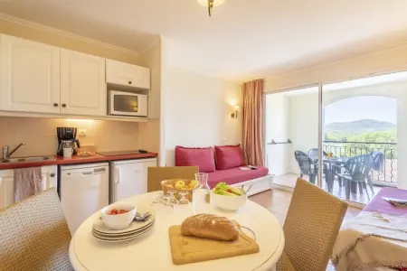Pierre & Vacances Village Pont Royal en Provence Apartment 5 people - 1 bedroom - Balcony or terrace, Retraite en bord de rivière près de Cannes - Photo 9