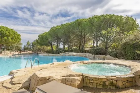 Pierre & Vacances Village Pont Royal en Provence Apartment 5 people - 1 bedroom - Balcony or terrace - Air-conditioned - Renovat, Séjour chic en bord de rivière avec terrasse - Photo 5