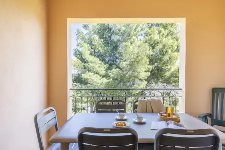 Pierre & Vacances Village Pont Royal en Provence Apartment 5 people - 1 bedroom - Balcony or terrace - Air-conditioned - Renovat, Séjour chic en bord de rivière avec terrasse - Photo 6