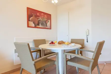 Pierre & Vacances Village Pont Royal en Provence Studio 4 people - 1 sleeping alcove - Terrace or balcony, Escapade côtière avec espace privé - Photo 9