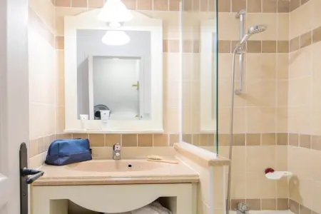 Pierre & Vacances Village Le Rouret House 6 People - 2 Bedrooms - Duplex - Terrace, Duplex familial pour 6 personnes en Ardèche - Photo 15