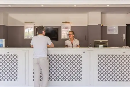 P&V Premium les Rives de Cannes Mandelieu Apartment 6 people - 1 bedroom + 1 sleeping alcove - Terrace or balcony - River view -, Retraite avec piscine chauffée - Photo 9