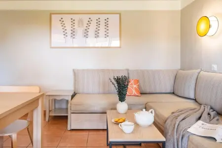 P&V Premium les Rives de Cannes Mandelieu Apartment 6 people - 1 bedroom + 1 sleeping alcove - Terrace or balcony - River view -, Retraite avec piscine chauffée - Photo 13