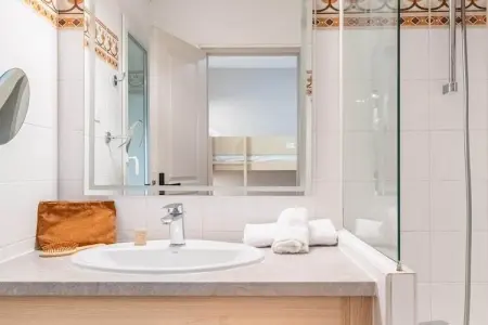 P&V Premium les Rives de Cannes Mandelieu Apartment 6 people - 1 bedroom + 1 sleeping alcove - Terrace or balcony - River view -, Retraite avec piscine chauffée - Photo 20
