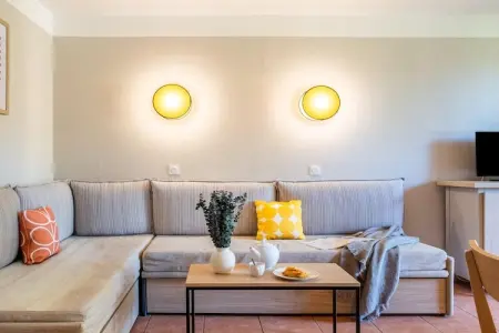 P&V Premium les Rives de Cannes Mandelieu Apartment 6 people - 2 bedrooms - Terrace or balcony - Renovated, Sanctuaire avec terrasse près de Cannes - Photo 2