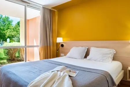 P&V Premium les Rives de Cannes Mandelieu Apartment 6 people - 2 bedrooms - Terrace or balcony - Renovated, Sanctuaire avec terrasse près de Cannes - Photo 3