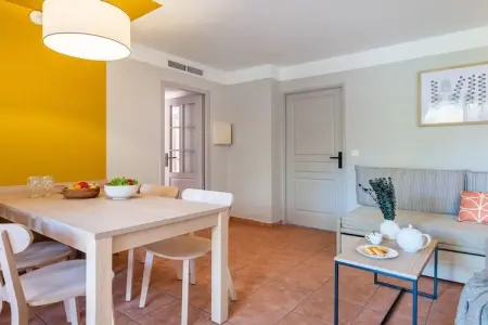 P&V Premium les Rives de Cannes Mandelieu Apartment 6 people - 2 bedrooms - Terrace or balcony - Renovated, Sanctuaire avec terrasse près de Cannes - Photo 4