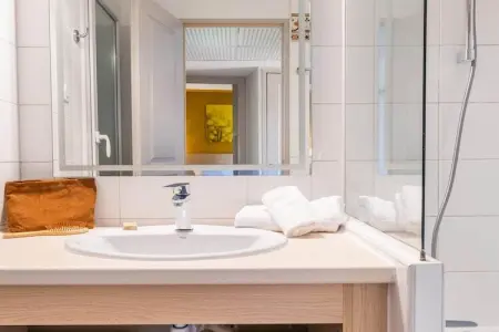 P&V Premium les Rives de Cannes Mandelieu Apartment 5 people - 1 bedroom - Terrace or balcony - River view - Renovated, Séjour luxueux près de Cannes - Photo 23