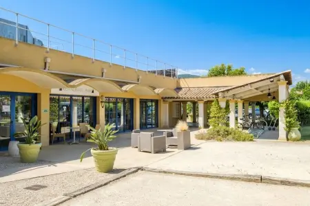 P&V Premium les Rives de Cannes Mandelieu Apartment 6 people - 2 bedrooms - Terrace - Garden level - Renovated, Suite familiale avec terrasse sur jardin - Photo 32