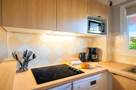 P&V Premium les Rives de Cannes Mandelieu Studio 4 people - 1 sleeping alcove - Terrace or balcony - Renovated, Escapade au bord de l'eau près de Cannes - Photo 2
