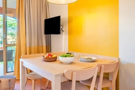 P&V Premium les Rives de Cannes Mandelieu Studio 4 people - 1 sleeping alcove - Terrace or balcony - Renovated, Escapade au bord de l'eau près de Cannes - Photo 4