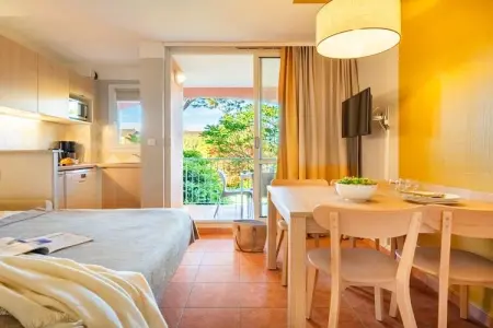 P&V Premium les Rives de Cannes Mandelieu Studio 4 people - 1 sleeping alcove - Terrace or balcony - Renovated, Escapade au bord de l'eau près de Cannes - Photo 13