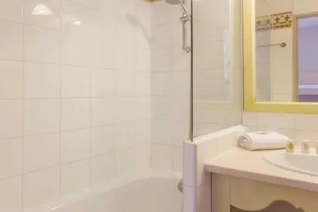 P&V Premium les Rives de Cannes Mandelieu Studio 4 people - 1 sleeping alcove - Terrace or balcony, Séjournez au bord de l'eau près de Cannes - Photo 13