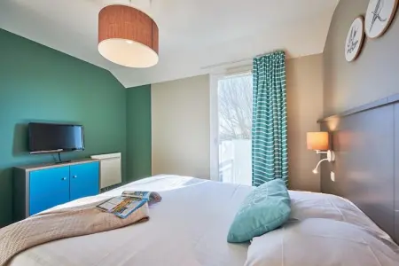 Pierre & Vacances Le Chant des Oiseaux House 6 people - 2 bedrooms - Terrace or balcony, Chalet côtier pour 6 personnes avec piscine - Photo 9