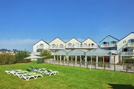 Pierre & Vacances Le Chant des Oiseaux House 6 people - 2 bedrooms - Terrace or balcony, Chalet côtier pour 6 personnes avec piscine - Photo 37