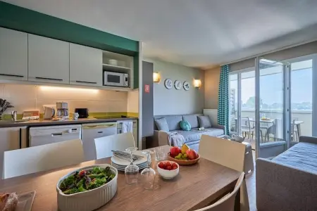 Pierre & Vacances Le Chant des Oiseaux Apartment 5 people - 1 bedroom - Terrace or balcony - Bocage view, Superbe appartement avec vue sur la rivière pour 5 personnes - Photo 2