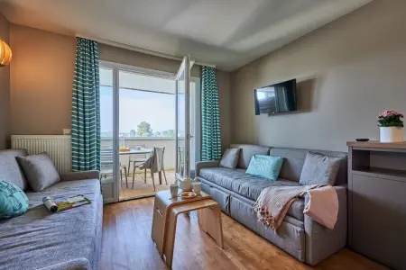 Pierre & Vacances Le Chant des Oiseaux Apartment 5 people - 1 bedroom - Terrace or balcony - Bocage view, Superbe appartement avec vue sur la rivière pour 5 personnes - Photo 11