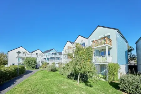 Pierre & Vacances Le Chant des Oiseaux Apartment 4 people - 1 bedroom - Terrace or balcony - Bocage view, Appartement élégant pour 4 personnes avec vue sur la rivière - Photo 8