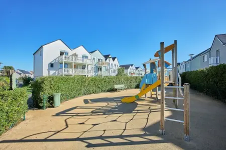Pierre & Vacances Le Chant des Oiseaux Apartment 4 people - 1 bedroom - Terrace or balcony - Bocage view, Appartement élégant pour 4 personnes avec vue sur la rivière - Photo 13