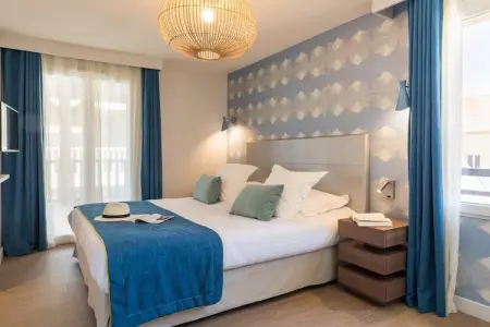Pierre &Vacances Premium Presqu'île de La Touques apartment 8 people - 3 bedrooms - Terrace or balcony - Harbor buildings, Appartement spa de luxe à Deauville pour 8 - Photo 3