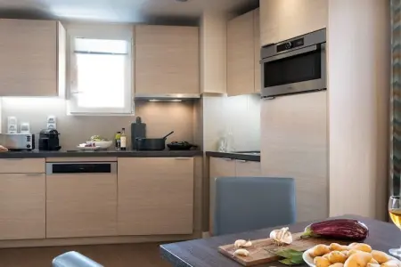 Pierre &Vacances Premium Presqu'île de La Touques apartment 8 people - 3 bedrooms - Terrace or balcony - Harbor buildings, Appartement spa de luxe à Deauville pour 8 - Photo 10