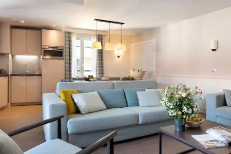 Pierre &Vacances Premium Presqu'île de La Touques apartment 8 people - 3 bedrooms - Terrace or balcony - Harbor buildings, Appartement spa de luxe à Deauville pour 8 - Photo 11