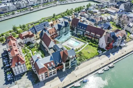 Pierre &Vacances Premium Presqu'île de La Touques apartment 8 people - 3 bedrooms - Terrace or balcony - Harbor buildings, Appartement spa de luxe à Deauville pour 8 - Photo 34
