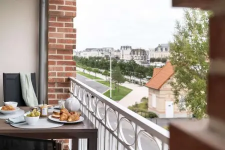 Pierre &Vacances Premium Presqu'île de La Touques Apartment 4 people - 1 bedroom - Terrace or balcony - Harbor buildings, Appartement avec vue sur le port de Deauville pour 4 personnes - Photo 16