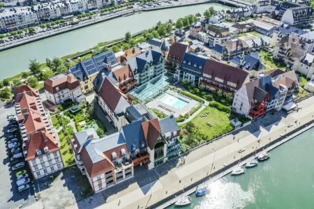 Pierre &Vacances Premium Presqu'île de La Touques Apartment 4 people - 1 bedroom - Terrace or balcony - Harbor buildings, Appartement avec vue sur le port de Deauville pour 4 personnes - Photo 32