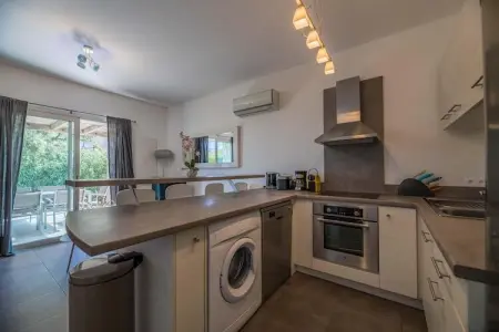 Résidence Premium P&V Les Villas de Porto-Vecchio Apartment - 6 people - 2 bedrooms - Air conditioned - Terrace, Appartement Lecci avec piscine extérieure - Photo 18