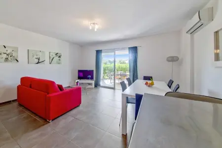 Résidence Premium P&V Les Villas de Porto-Vecchio House for 6 people - 2 bedrooms - Spacious - Air conditioning - Terrace, Appartement corse avec pergola - Photo 9