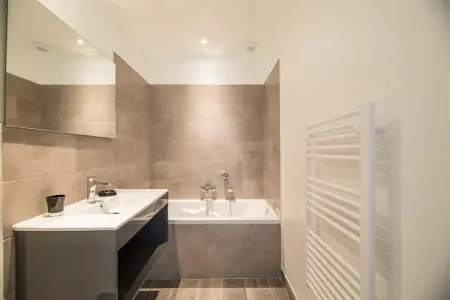 Résidence PV Les Terrasses d'Arsella House - 6 people - 3 bedrooms - Duplex - Air conditioned - 4m private swimming pool - Terra, Plaine corse baignée de soleil - Photo 14
