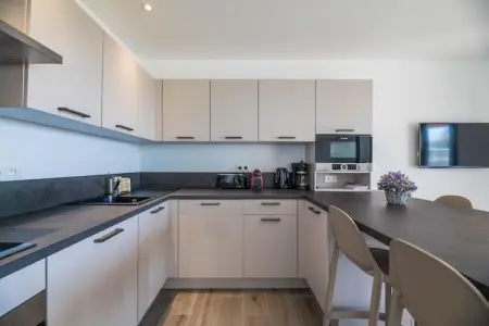 Résidence PV Les Terrasses d'Arsella House - 6 people - 3 bedrooms - Duplex - Air conditioned - 4m private swimming pool - Terra, Plaine corse baignée de soleil - Photo 15