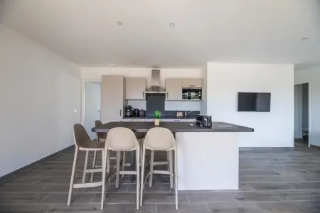 Résidence PV Les Terrasses d'Arsella House - 6 people - 3 bedrooms - Air conditioned - 7m private swimming pool - Garden, Havre de paix en Corse avec jardin - Photo 2