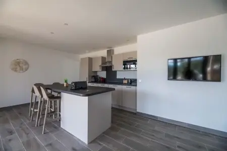 Résidence PV Les Terrasses d'Arsella House - 6 people - 3 bedrooms - Air conditioned - 7m private swimming pool - Garden, Havre de paix en Corse avec jardin - Photo 8