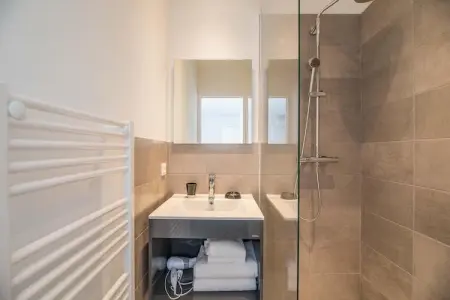 Résidence PV Les Terrasses d'Arsella House - 6 people - 3 bedrooms - Air conditioned - 7m private swimming pool - Garden, Havre de paix en Corse avec jardin - Photo 15