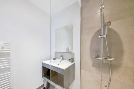 Résidence PV Les Terrasses d'Arsella Apartment - 6 people - 2 bedrooms - Air conditioned - Terrace, Oasis méditerranéenne près de Cala Rossa - Photo 8