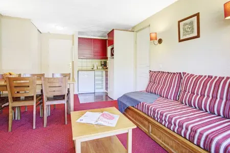 Résidence Pierre & Vacances le Séquoia Apartment 6 people - 1 bedroom + 1 sleeping alcove, Retraite familiale alpine haut de gamme au charme montagnard - Photo 7