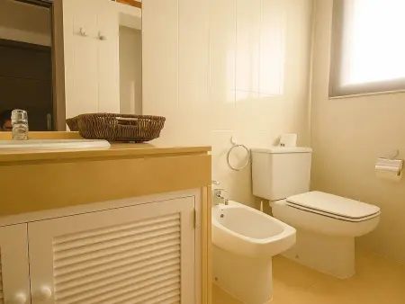 Bungalow moderne sur plage avec climatisation et wifi, idéal pour vacances en famille - Photo 7