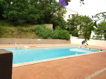 T2 à 50m de la plage avec piscine, animaux admis, parking privé - Photo 1