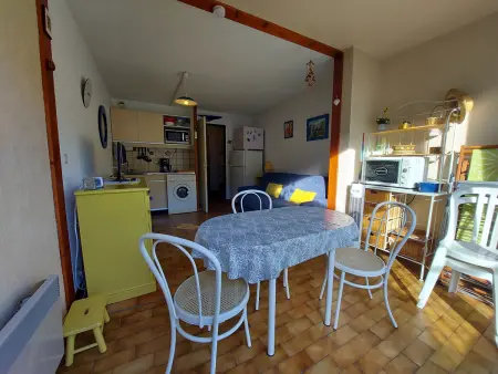 Studio Cabine 4 Pers. avec Wifi, Piscine, Parking à 500m de la Plage d'Argelès - Photo 3