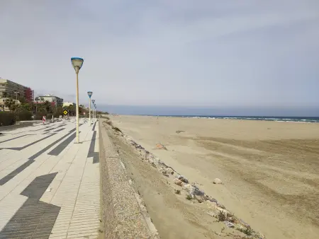 Appartement 5 personnes avec terrasse, parking, WIFI et accès direct à la plage - Photo 10