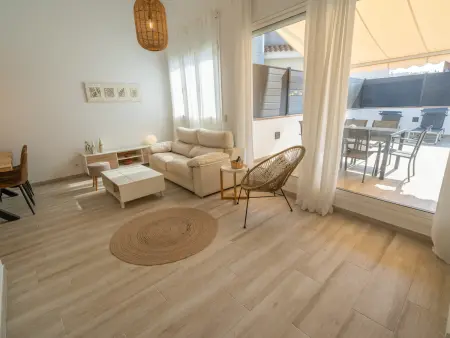 Appartement moderne à Pineda de Mar pour 6 personnes, proche mer, avec terrasse et lave-vaisselle - Photo 3