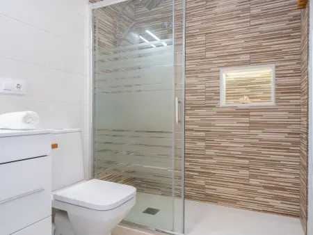 Appartement moderne à Pineda de Mar pour 6 personnes, proche mer, avec terrasse et lave-vaisselle - Photo 26