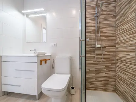 Appartement moderne à Pineda de Mar pour 6 personnes, proche mer, avec terrasse et lave-vaisselle - Photo 30