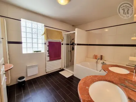 Villa spacieuse avec spa et jardin privé - Proche Paris - Photo 23