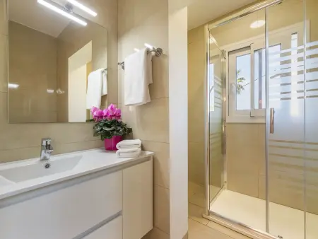 Villa méditerranéenne avec piscine privée - Vue mer modeste - Photo 29